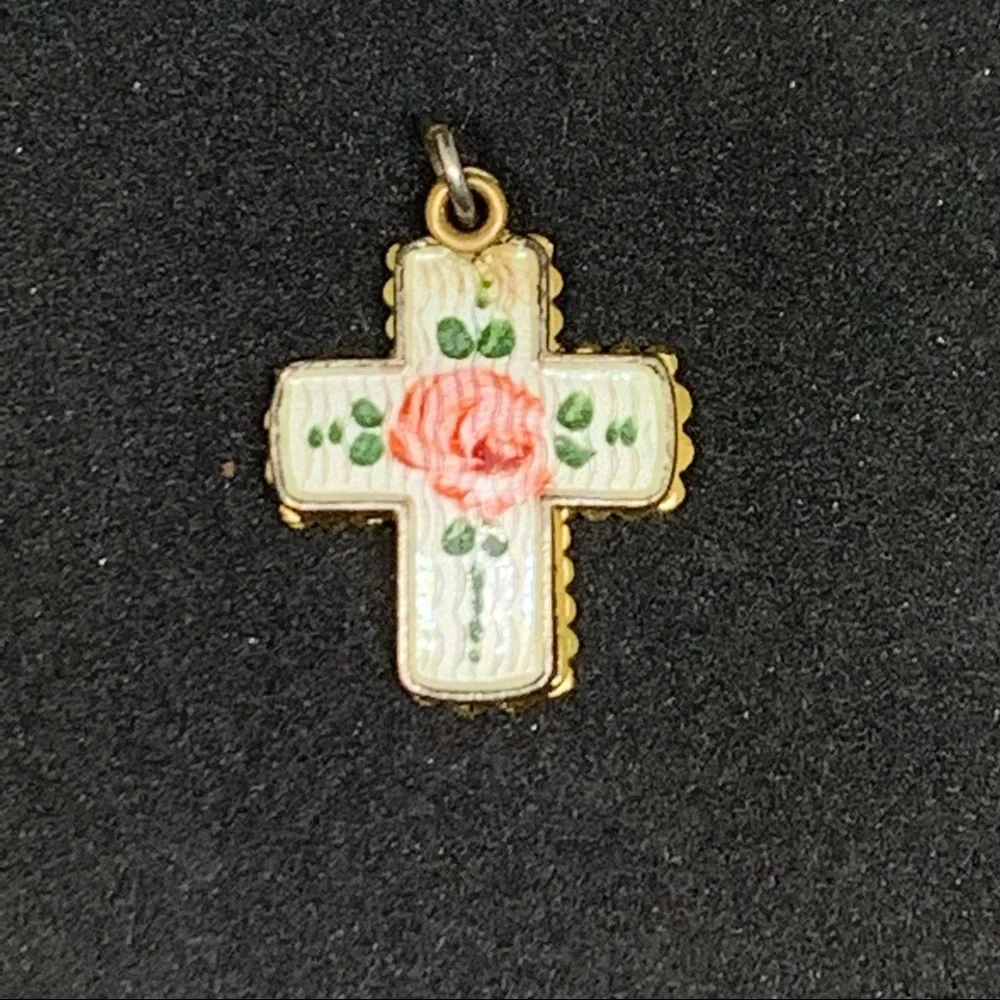 Small gold toned Catholic cross