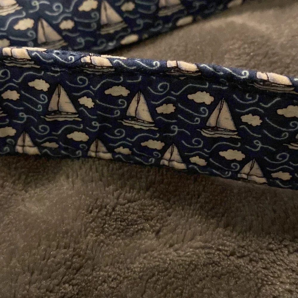 Vineyard Vines navy belt