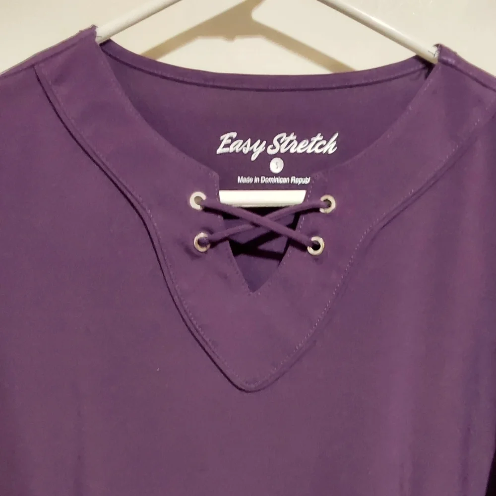 🌺 NEW Easy Stretch Long Sleeved Scrub Top