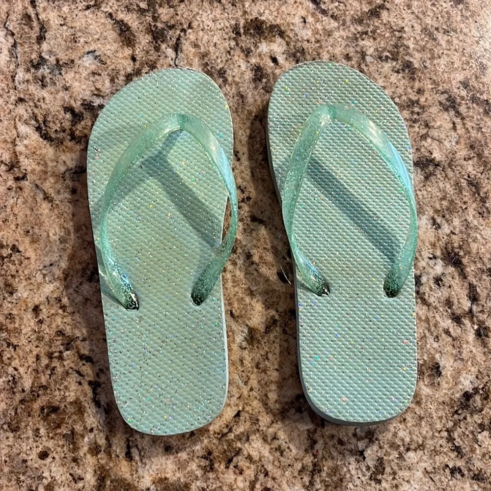The Children’s Place Toddler Flip Flops