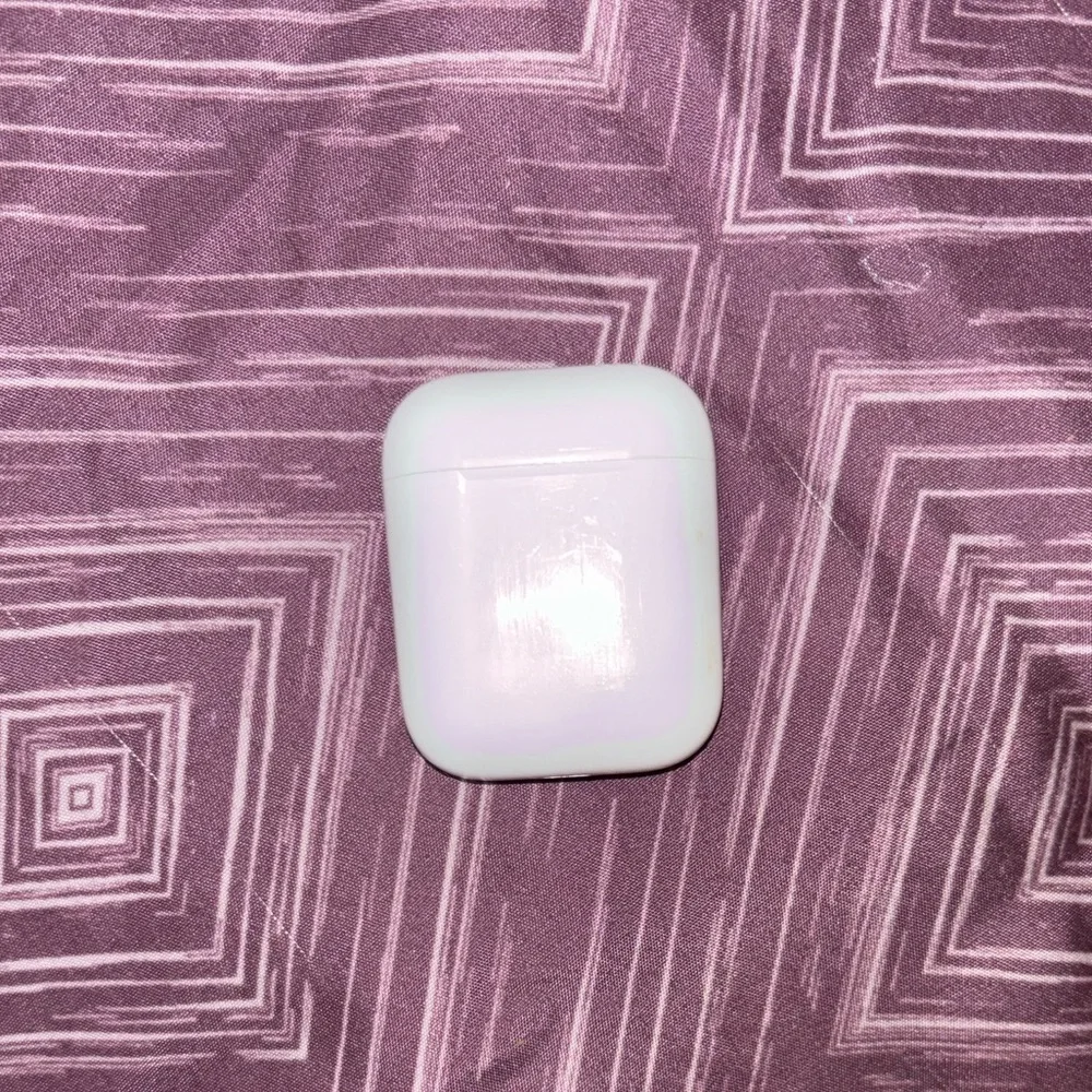 Apple white airpod gen