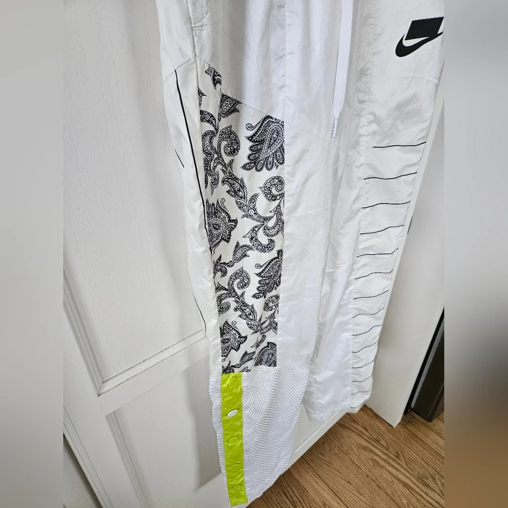 Nike sportswear nsw