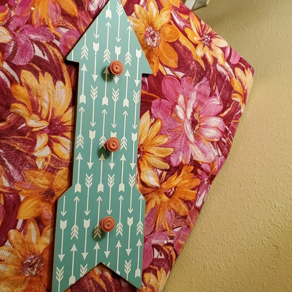 Arrows signs & bonus item