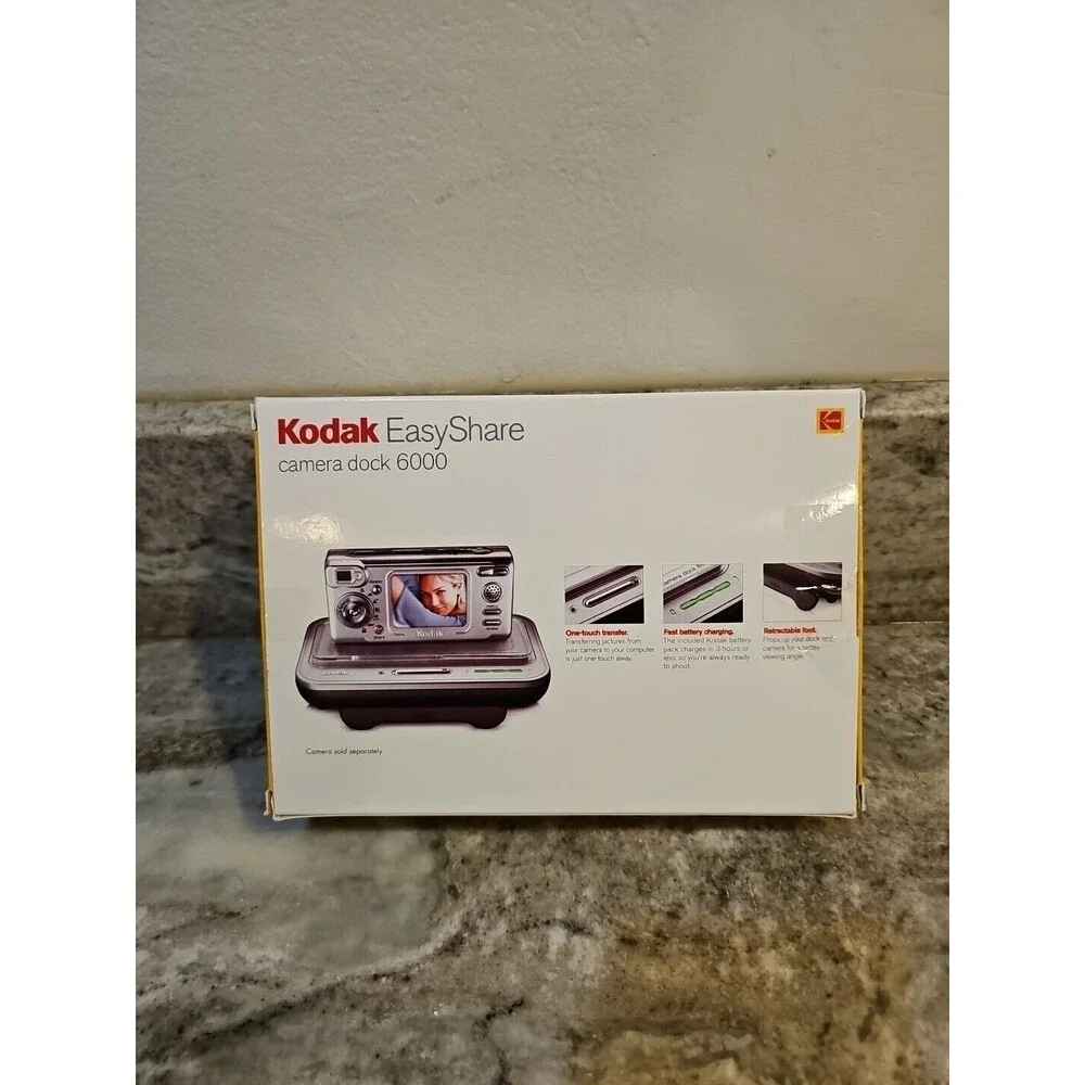 Kodak EasyShare DX6440 4.0MP Digital Camera - Silver W/ Box And Camera Dock 600
