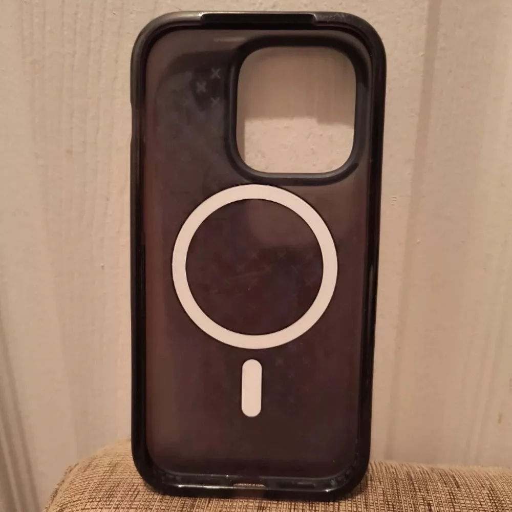 Apple iPhone 14 Pro Tech21 Evo Smokey/Black Magsafe Phone Case