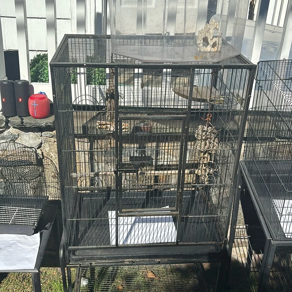 bird cage brand new for larger birds