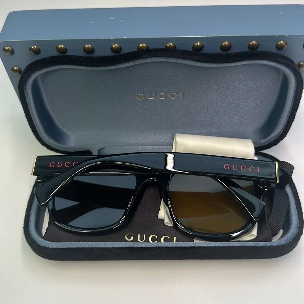Gucci new authentic