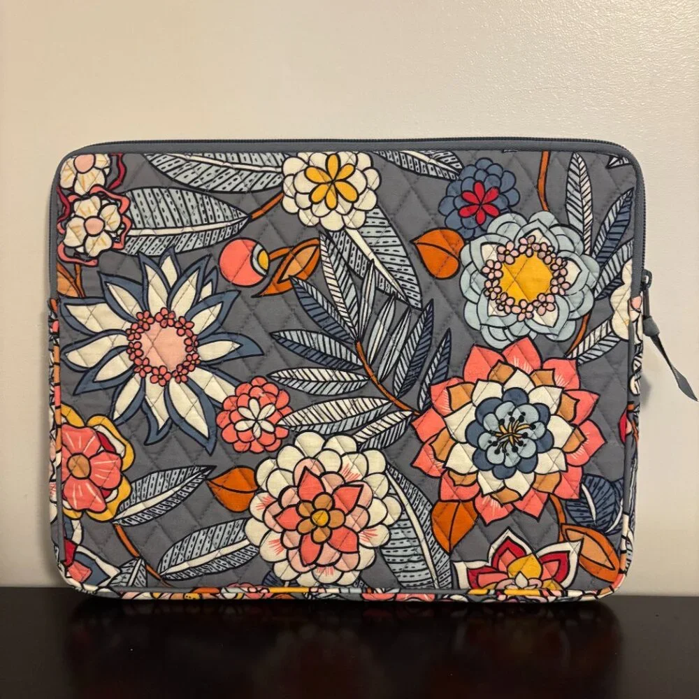 Vera Bradley Tropical Evening Gray Floral Quilted Laptop Tablet Sleeve