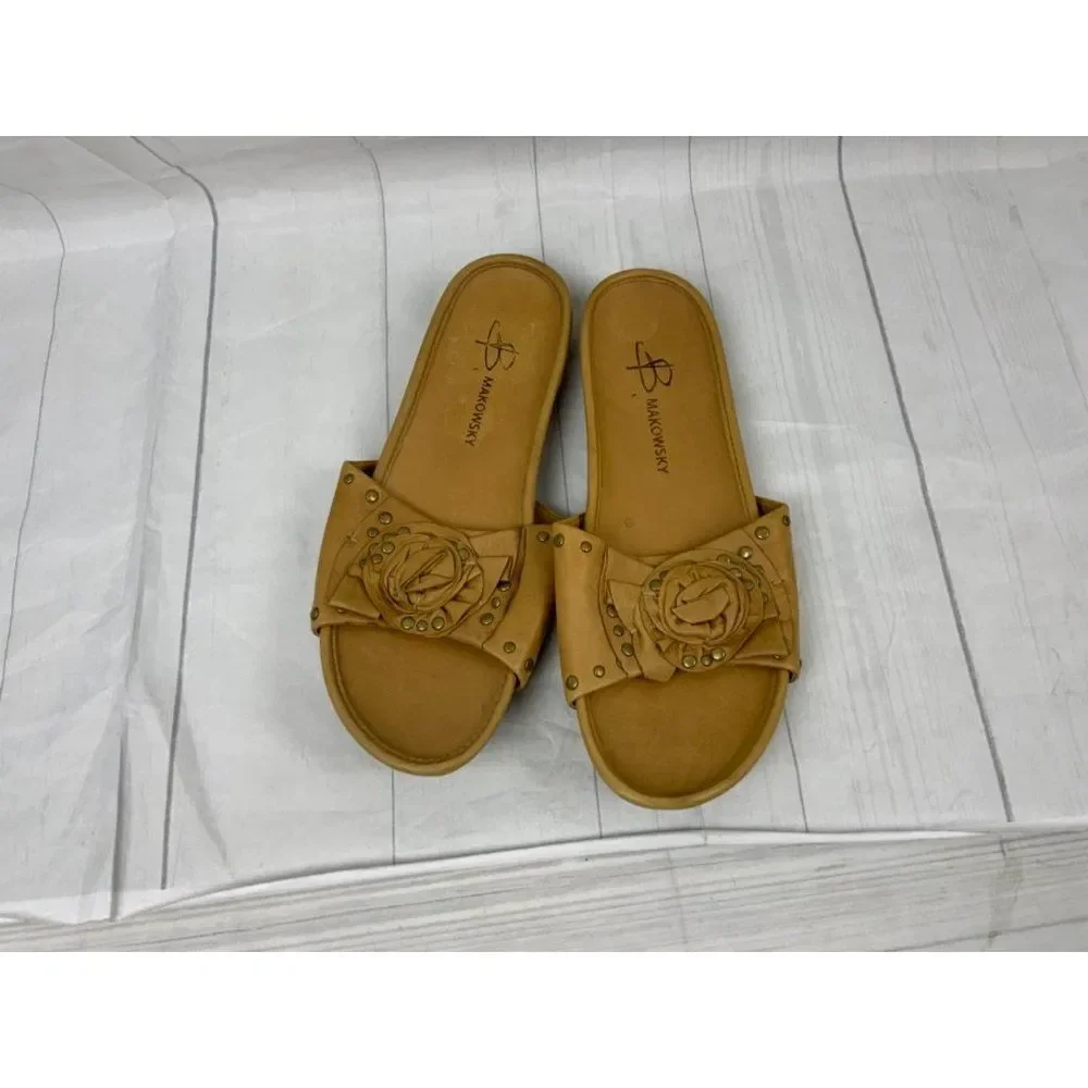 B Makowsky Tan Leather Sandals. Sz 10M