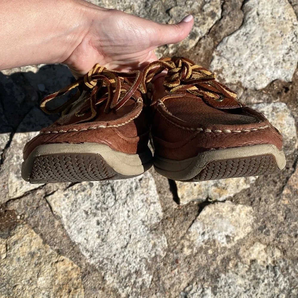 Sperry very boat