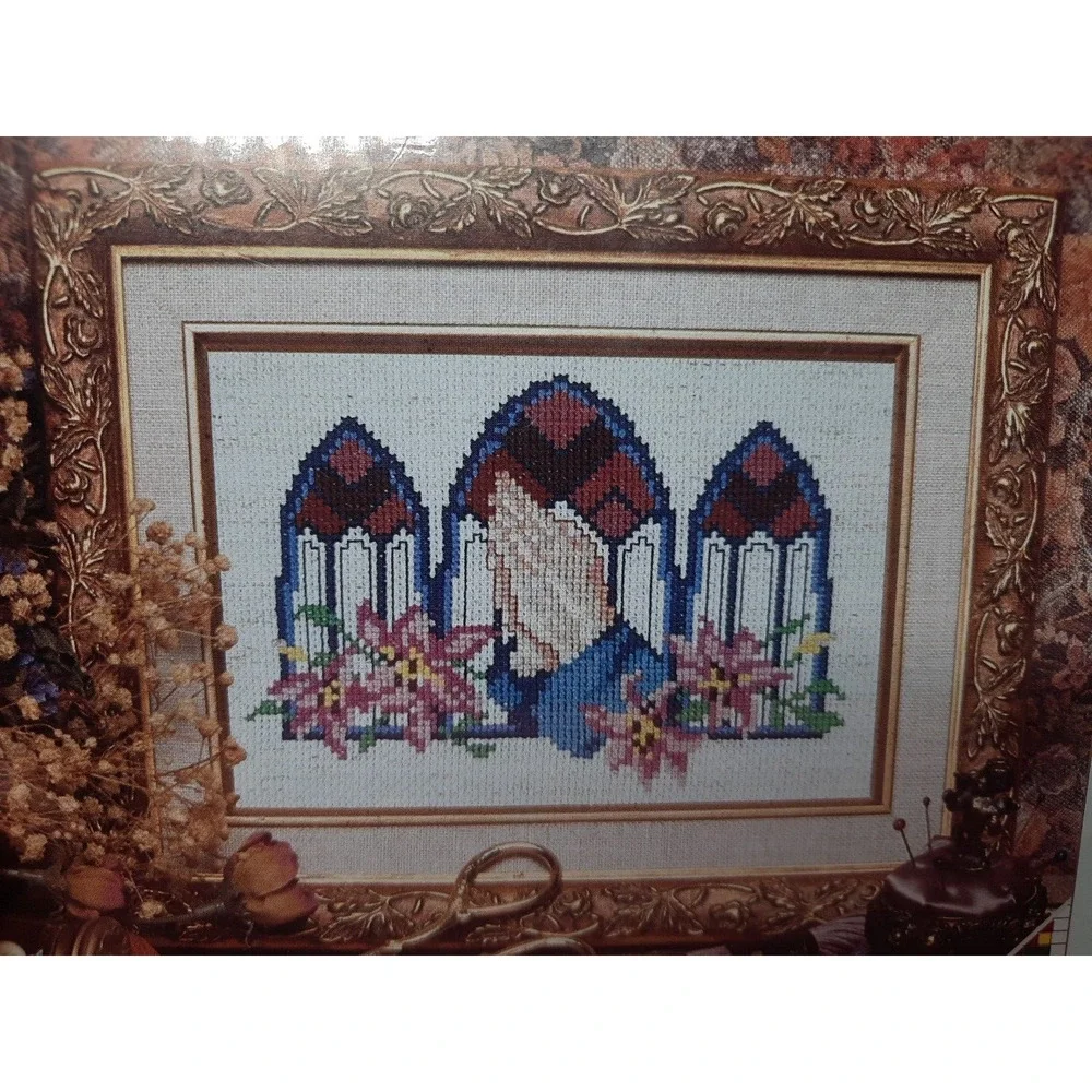 Designs For The Needle Heirloom Treasure Praying Hands 5236 5x7