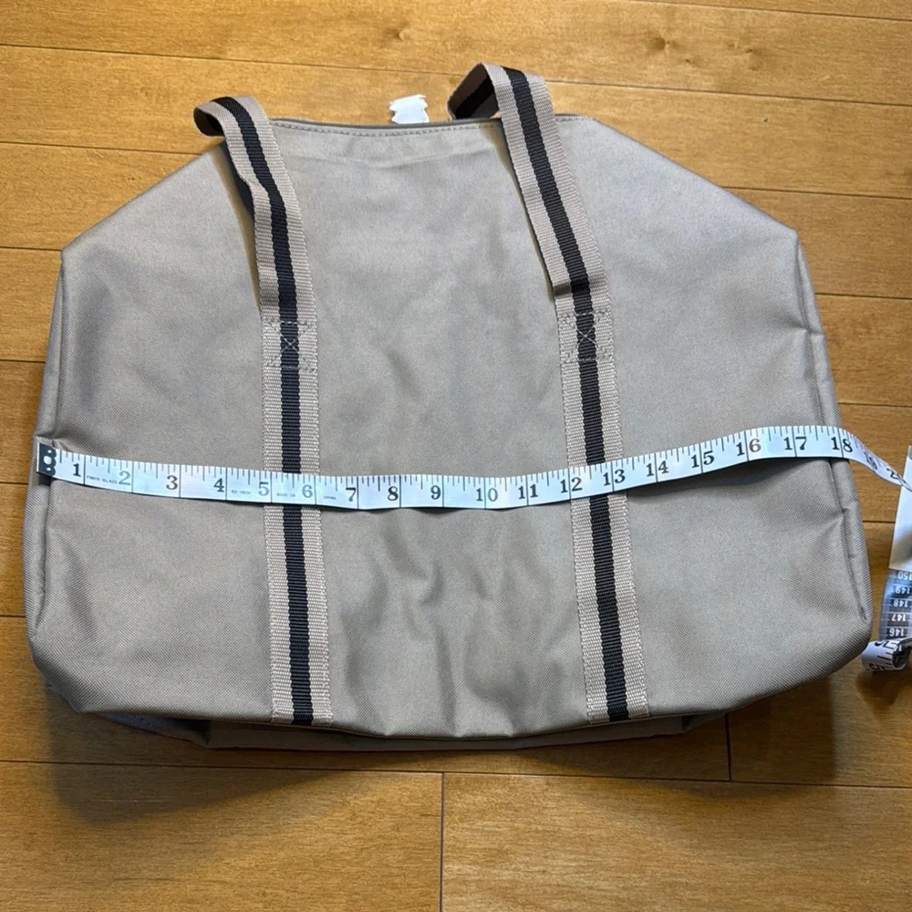 NWOT DSW Beige Tote Bag with Black Straps