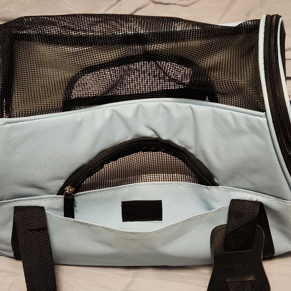 N/A pet carrier