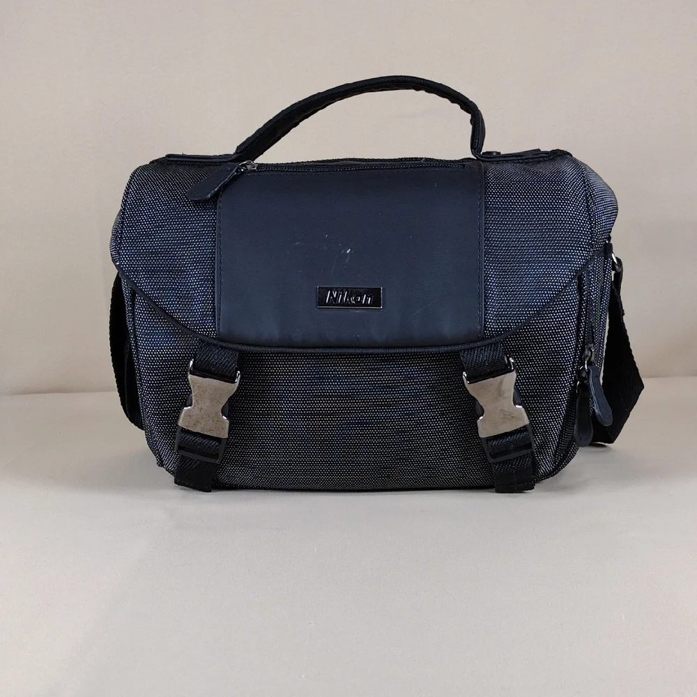 Nikon Black Utility Digital DSLR Camera Outdoor Casual Crossbody Padded Bag