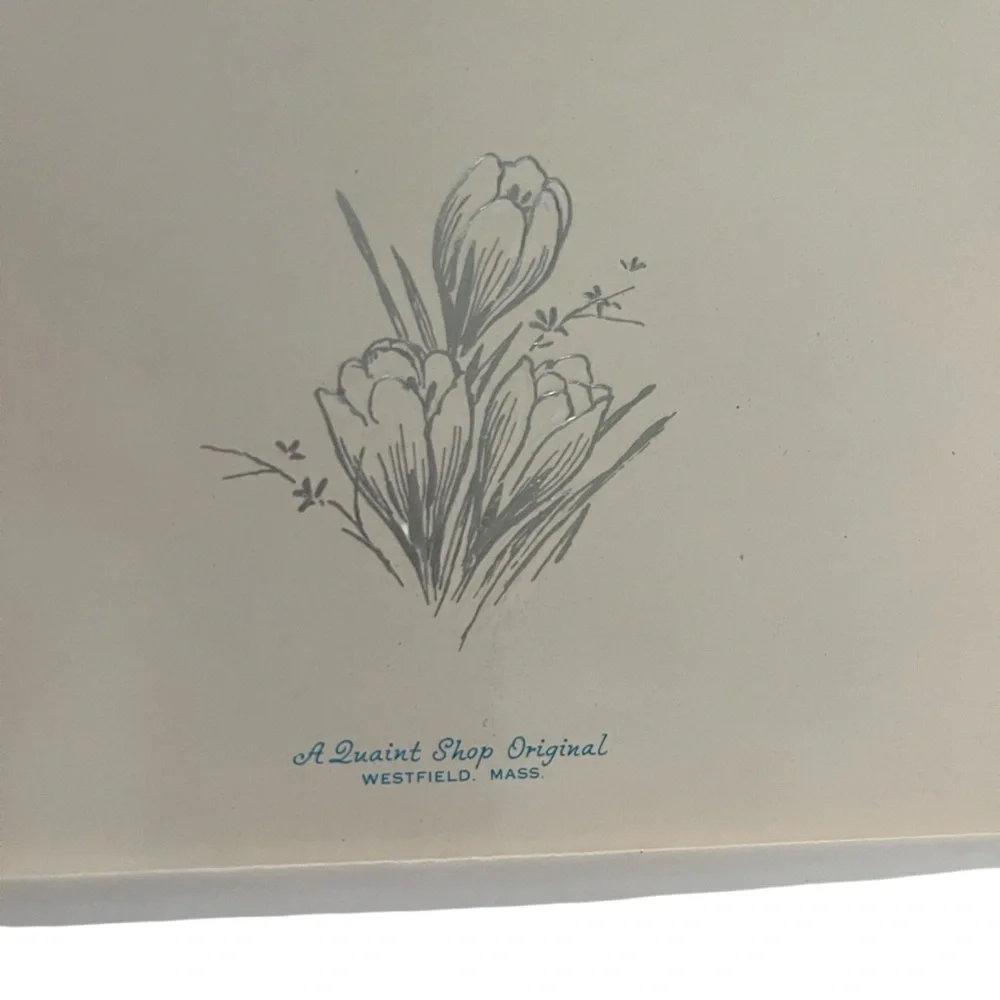 Vintage interior reads