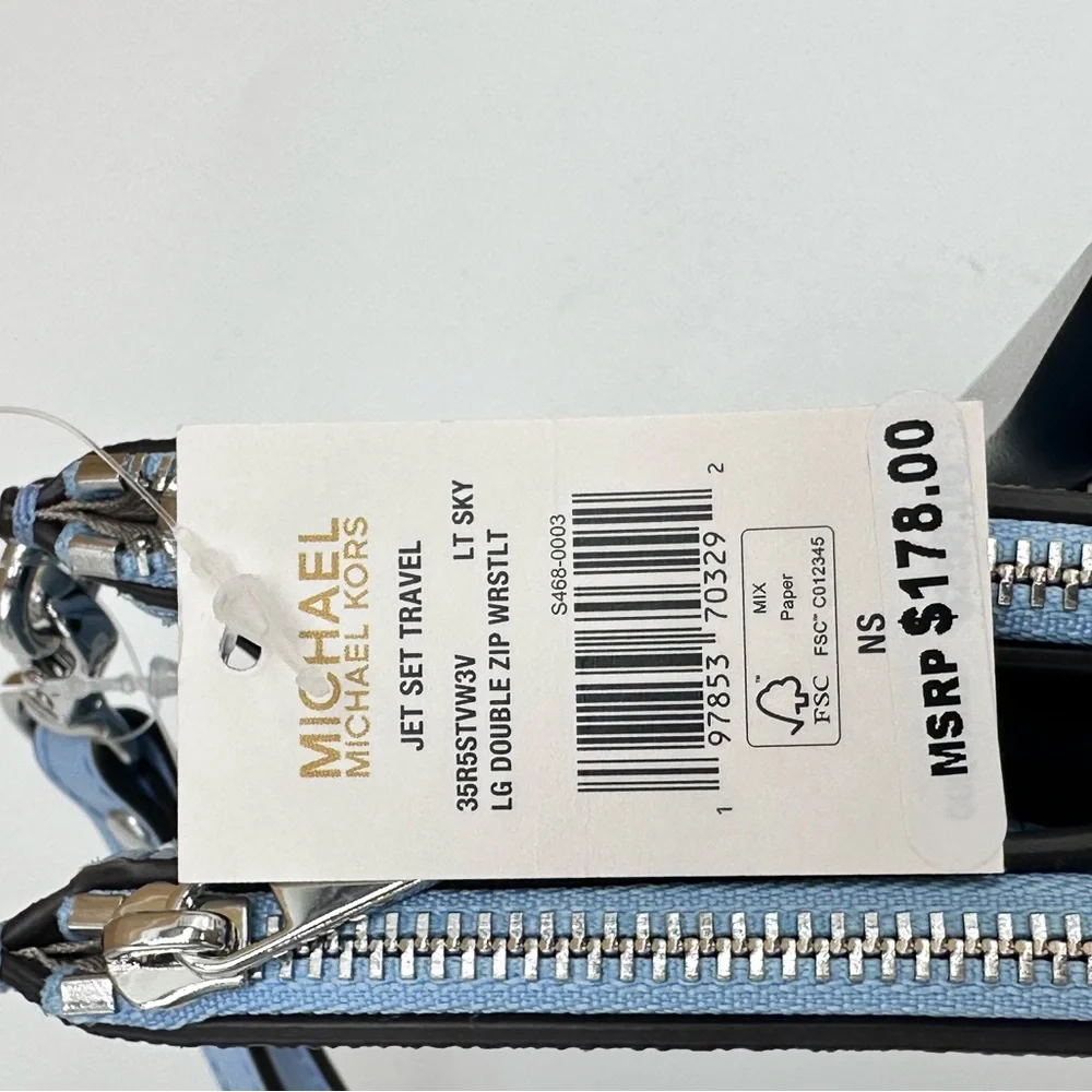 MICHAEL KORS Jet Set Large Ombré Logo Wristlet Lt Sky