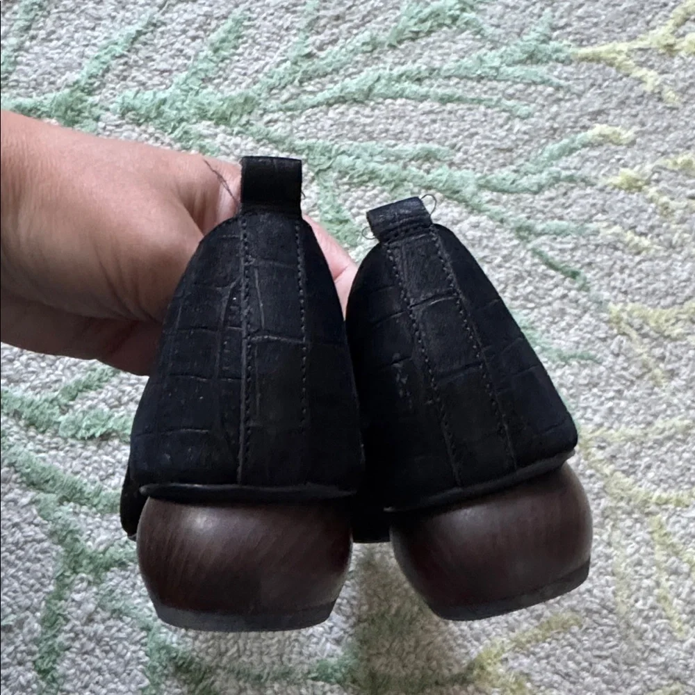 Jeffery Campbell Viona sculptural suede loafers 5.5