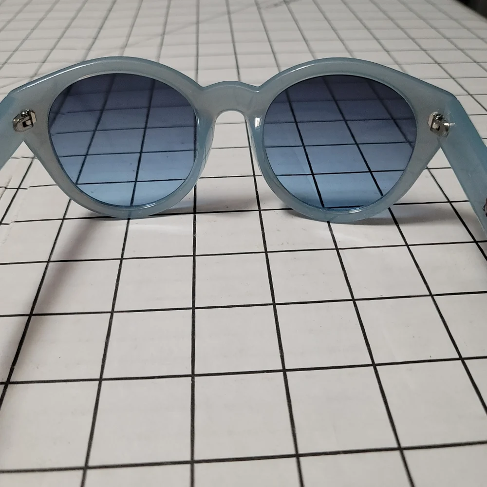 Mudd Sunglasses, Gently Preloved‎