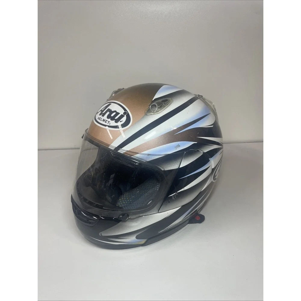 Arai quantum helmet