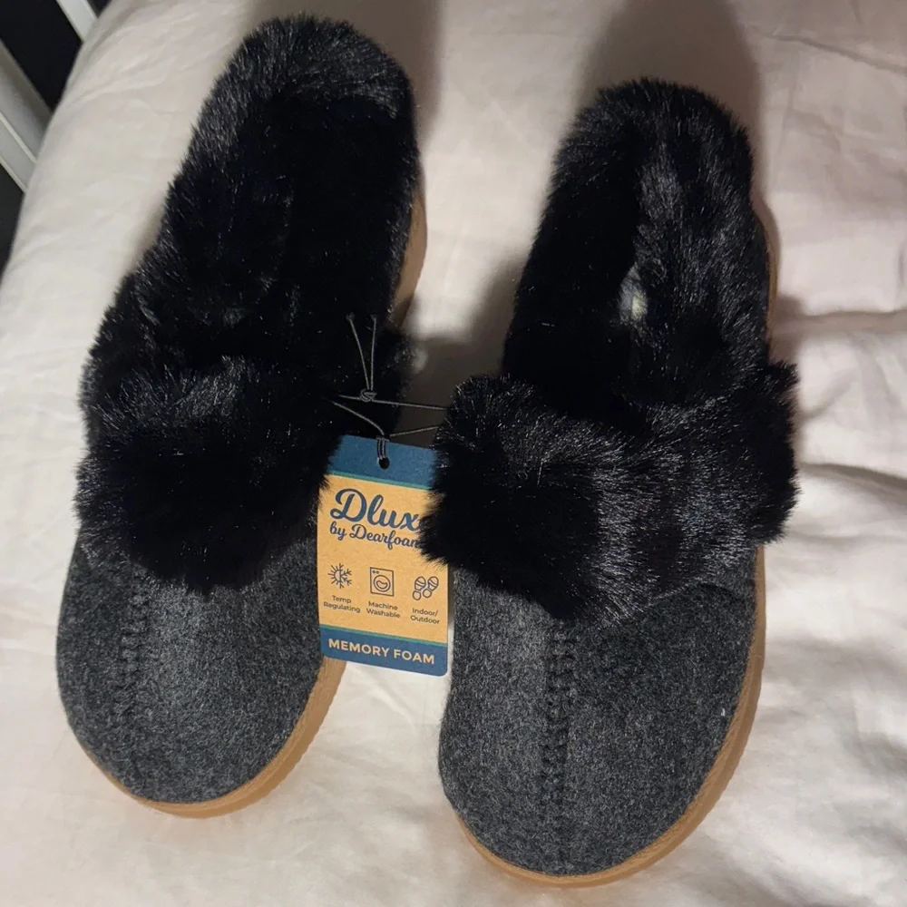 Luxe Moccasins - Black and Gray