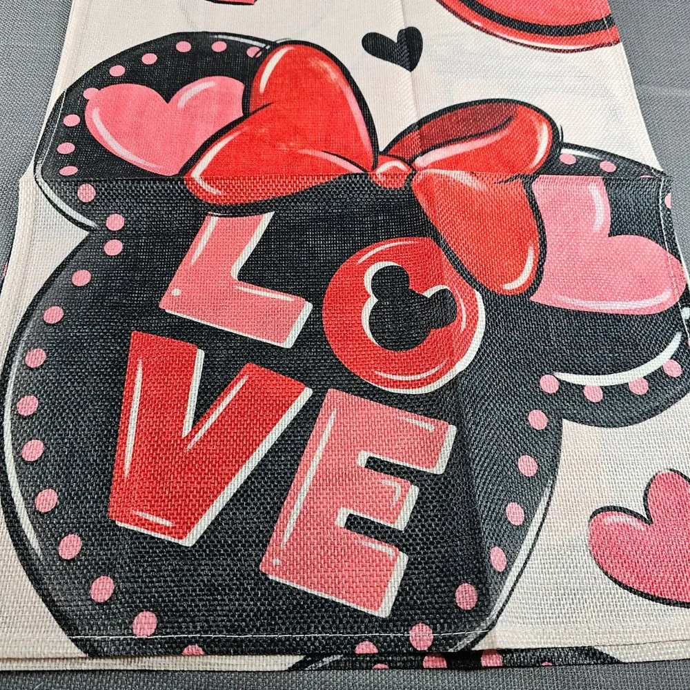 Mouse Ears  Valentines Day Table Runner Love XOXO Hearts 13x72 NEW