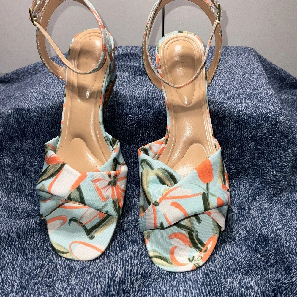 Adrienne Vittadini Angi Floral Wedge Sandals Womens Ankle Strap Size 10 M