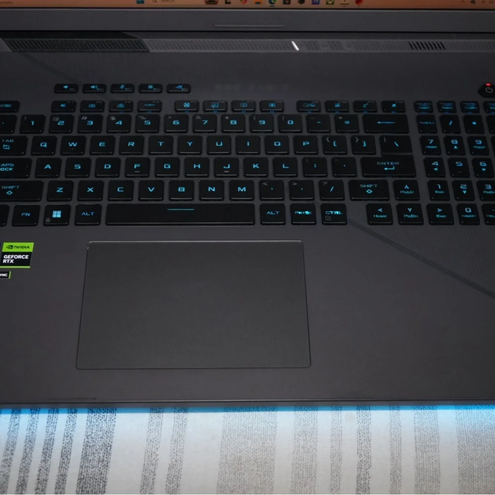 asus rog blend professional discover