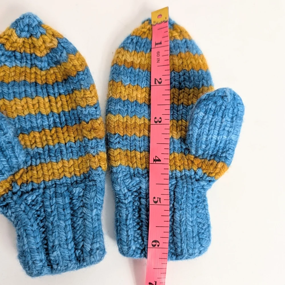 Handmade mittens see