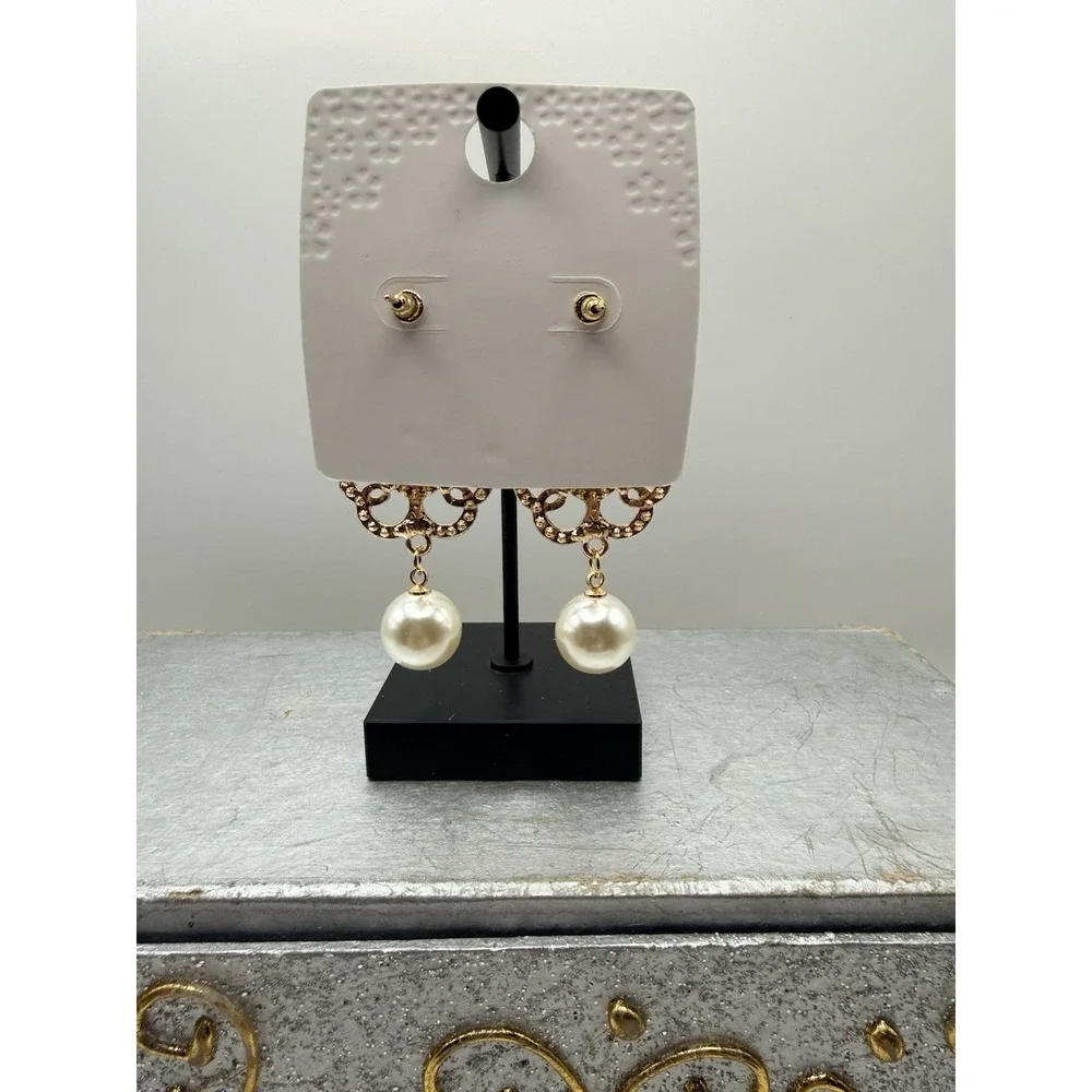 Mint Aurora Borealis Rhinestone Flower Drop Earrings Gold Tone Faux Pearl Statem