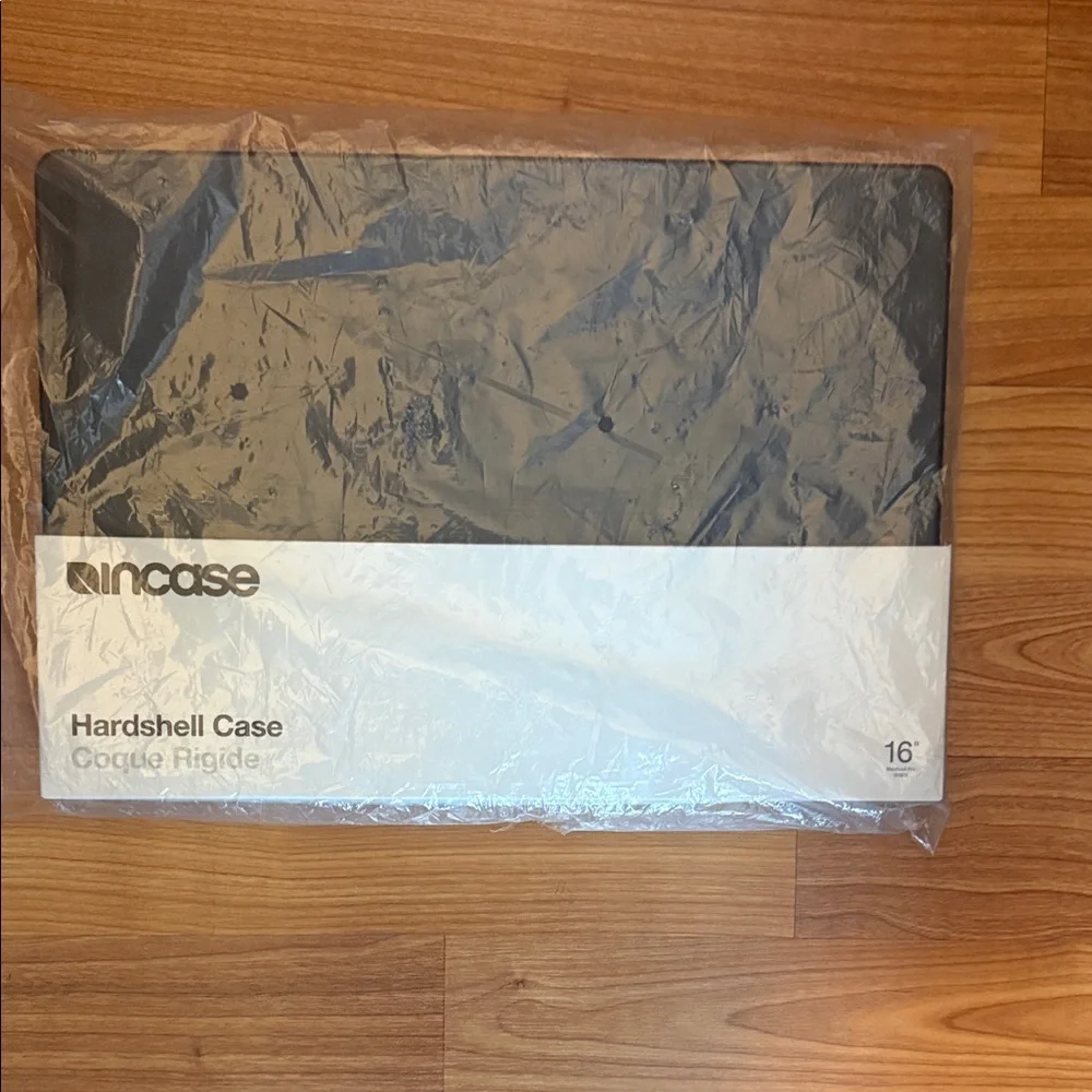 Incase hardshell case