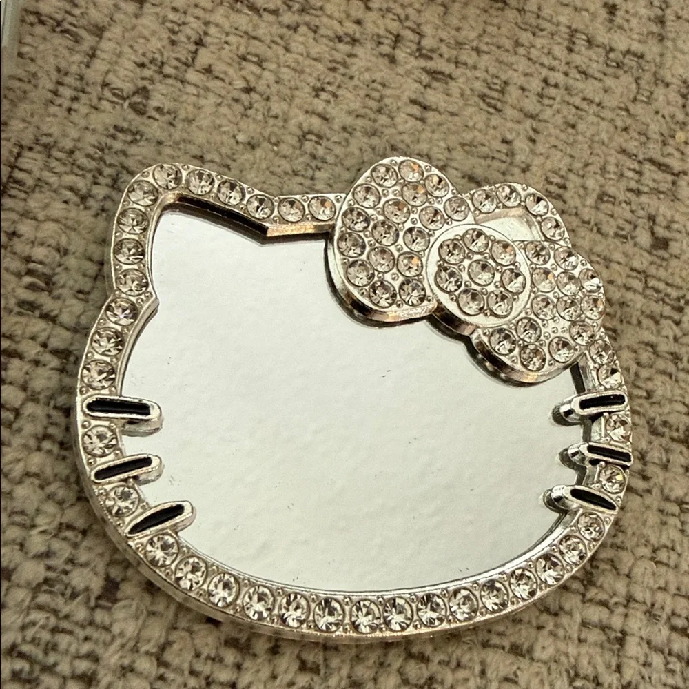 🆕 Silver Phone Case with Stand and Decorative Mirror iPhone 16 pro max