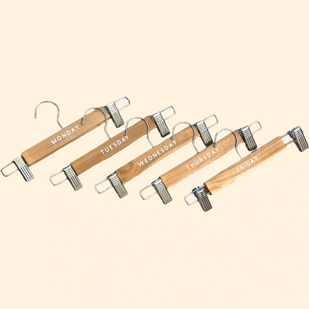 5 Days Weekly Clip Hangers Set