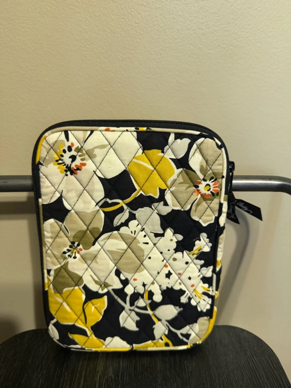Vera Bradley Retired Dogwood E- reader Sleeve