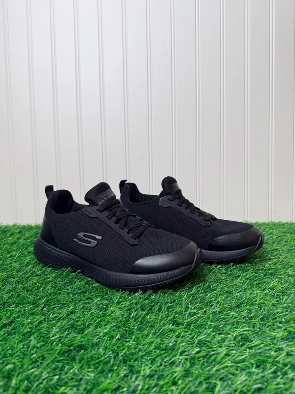 Skechers Work Women’s Black Slip-On Athletic Work Sneakers Black Size-8 EUC