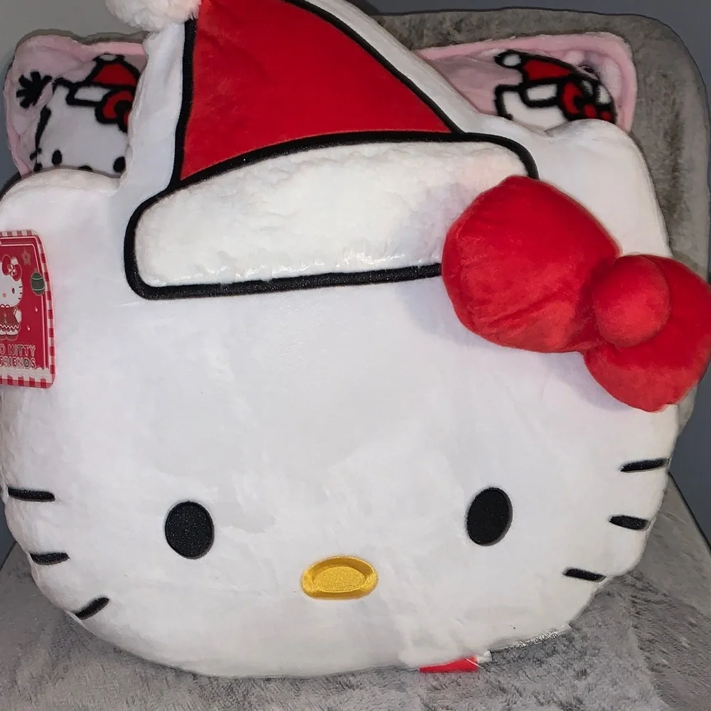 🆕- AUTHENTIC SANRIO HELLO KITTY HOLIDAY Throw Pillow Set - Pink and Red