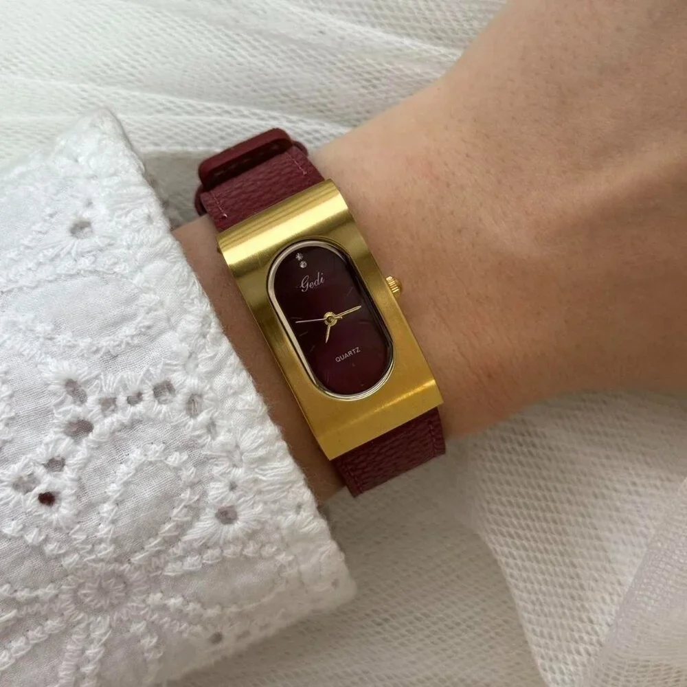 SKU0138 Casual Gold Red Women Fashion Square Watch Stainless steel‎ + gift bag