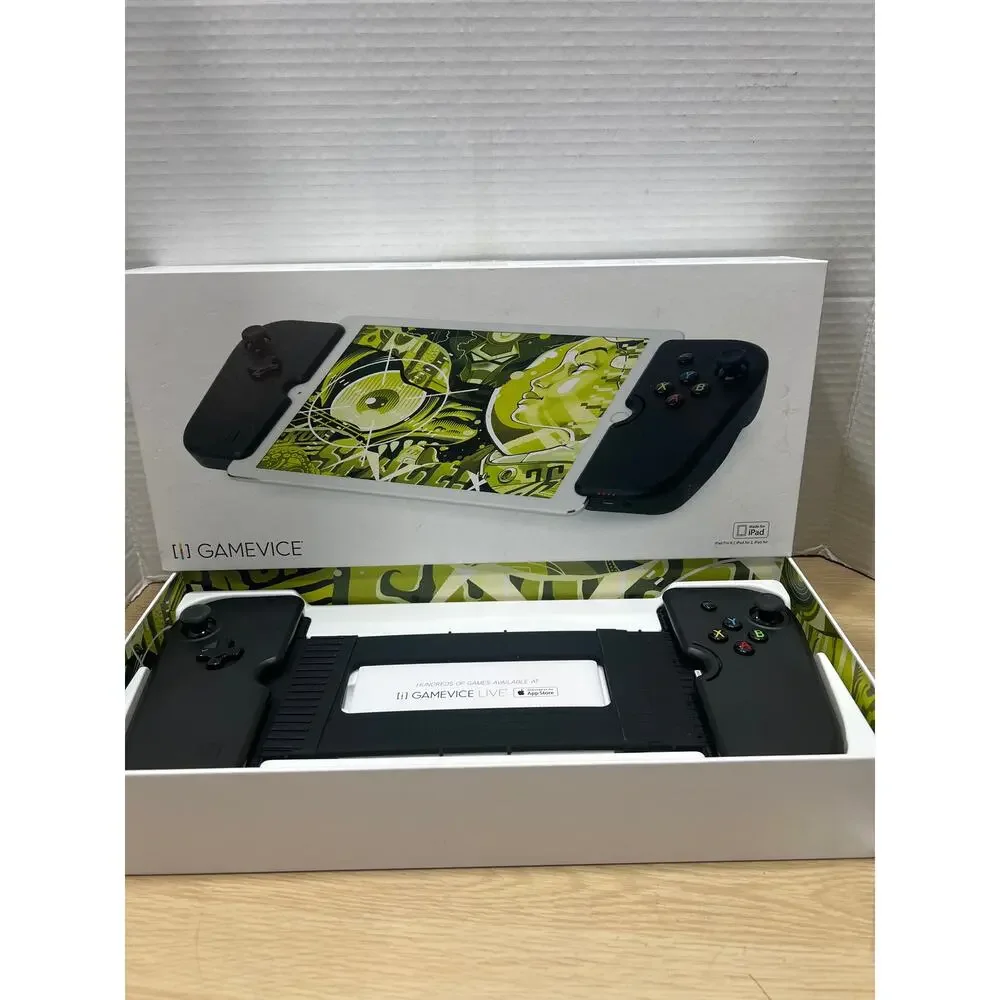 Gamevice Controller GV150 for iPad Pro 9.7, iPad Air 2, iPad Air Black Open Box
