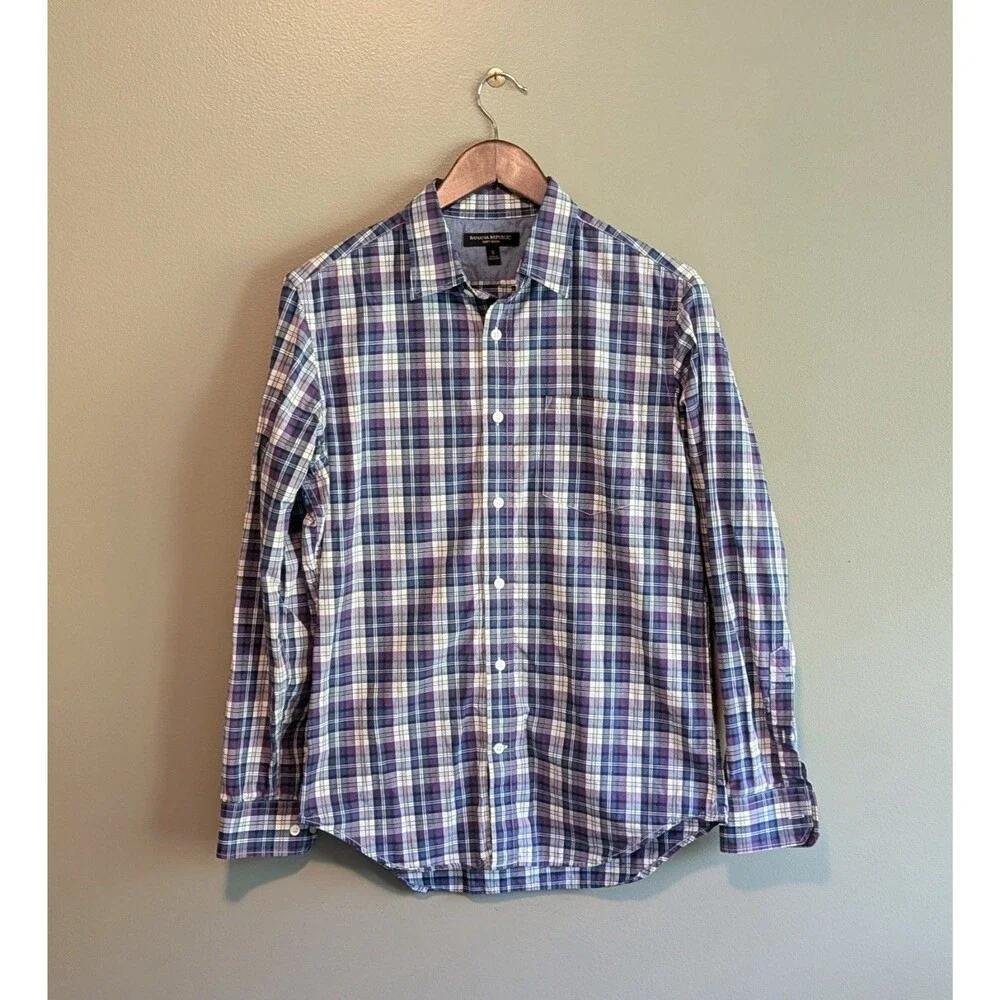 Banana Republic Mens Small Dress Shirt Button Up Purple Plaid Lightweight LS