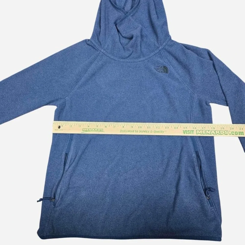 The‎ North Face sweater size S