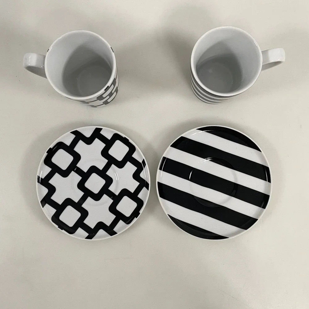 Crate&Barrel •set includes