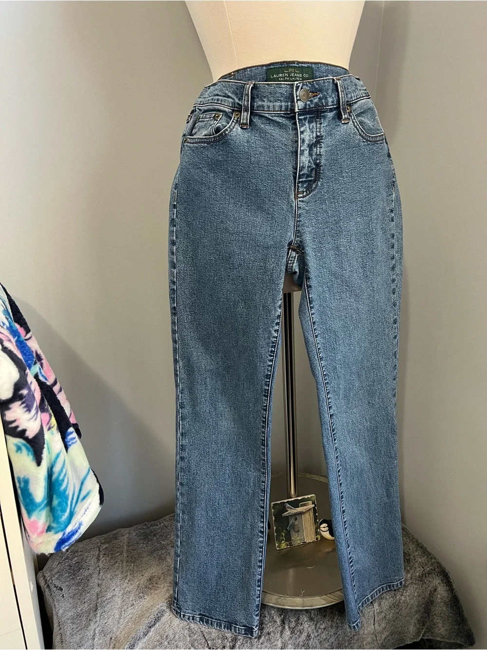LRL Lauren Jeans Co. Ralph Lauren Size 4 Med-Dark Wash Straight Leg Blue Jeans