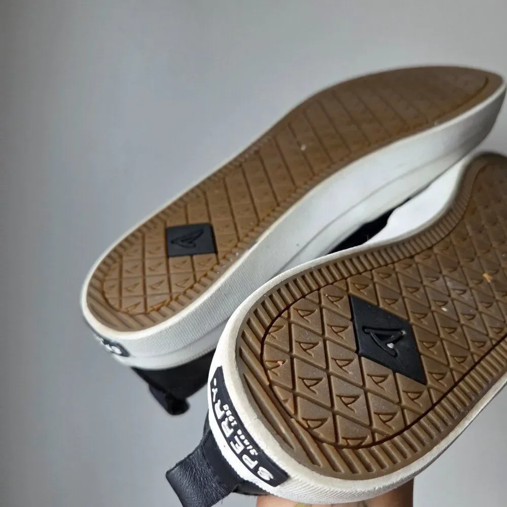 Sperry excellent top