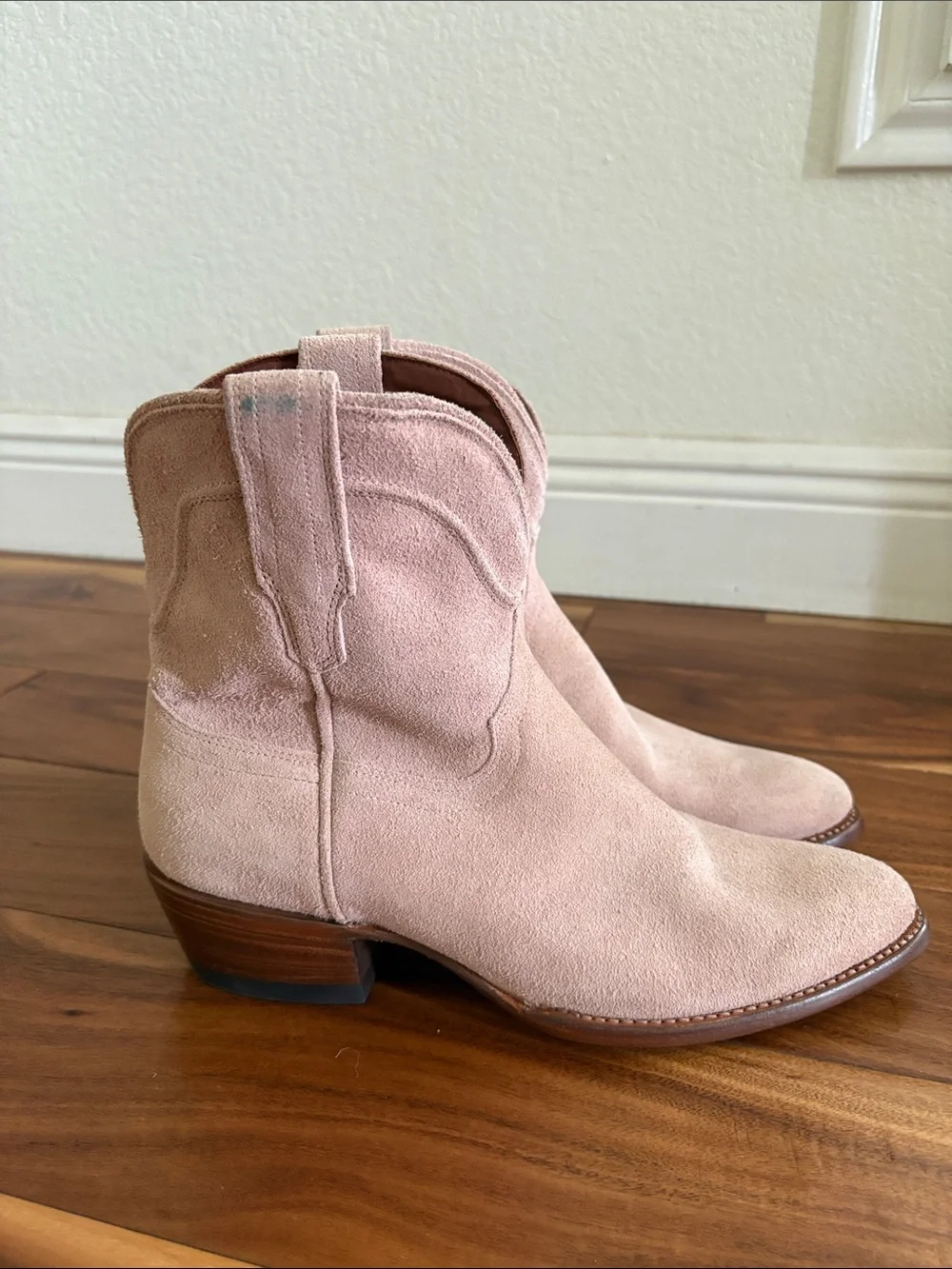Tecovas The Lucy Western Ankle Boot in Rose Suede Size 10.5