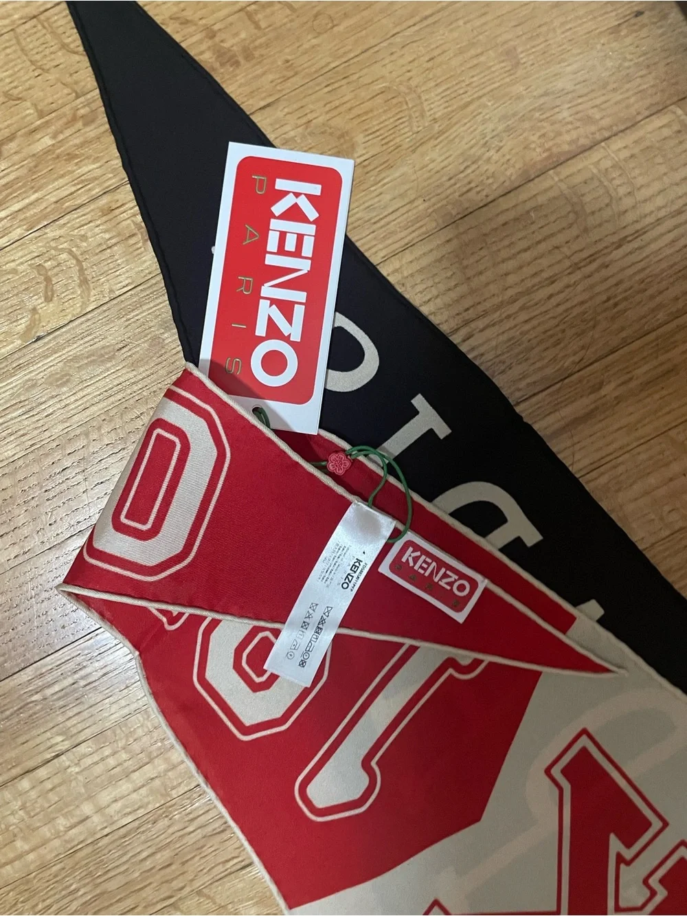 Kenzo branded pennant