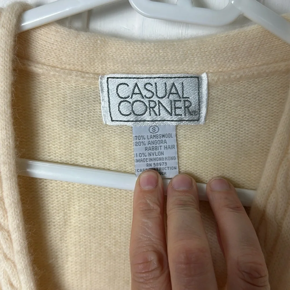 Casual Corner Vintage Button Down Cardigan Cream Small Lambswool/angora blend