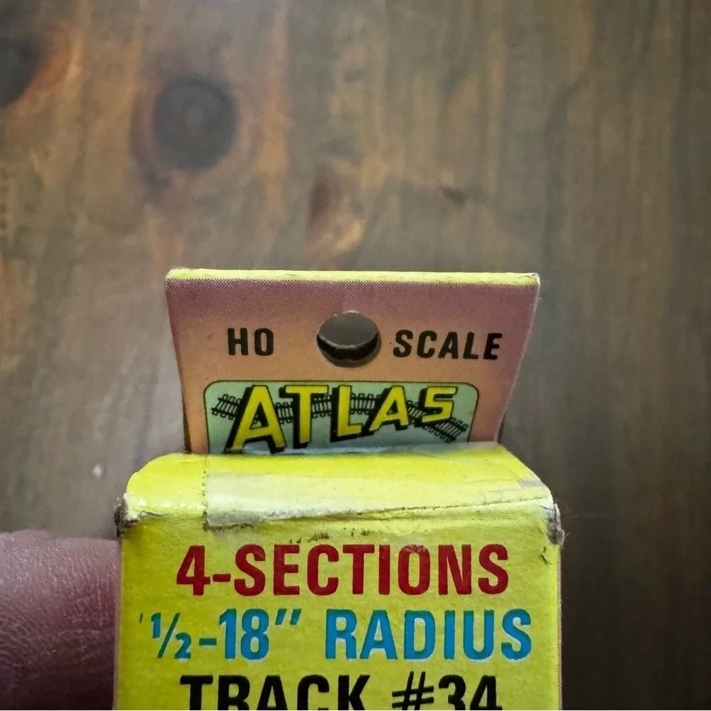 Atlas HO Scale Track 4 Sections Track #34 1/2-18” Radius NOS Vintage USA Made