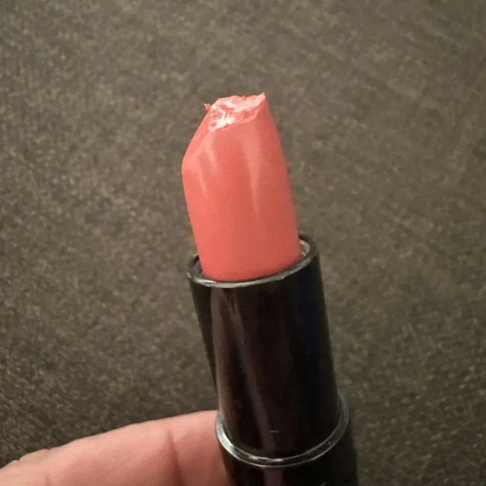 Rimmel London authentic rimmel