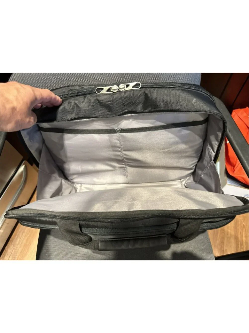 American Tourister american tourister