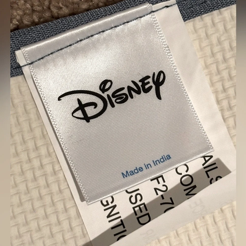 NWT Disney Mickey Mouse children’s bath rug mat 20 in. x 30 in.