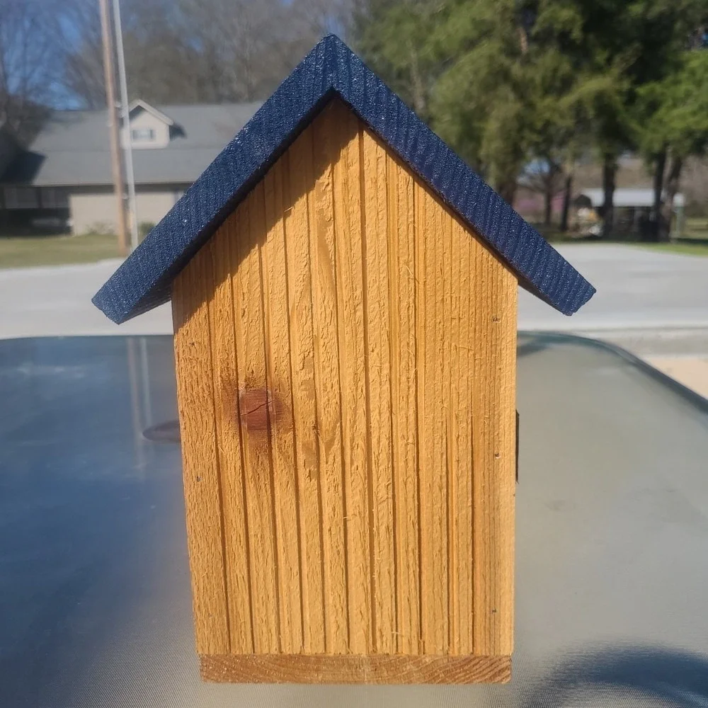 Truck Show Custom Made Brand New Bird House Amazing‎ Detail & Color 11' by 11'